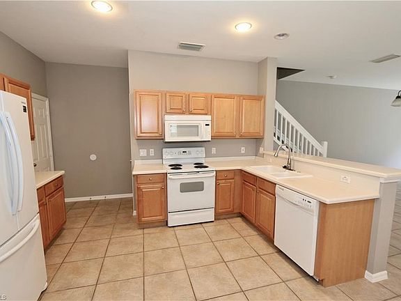 3rd image of 1055 Albany Ct #217