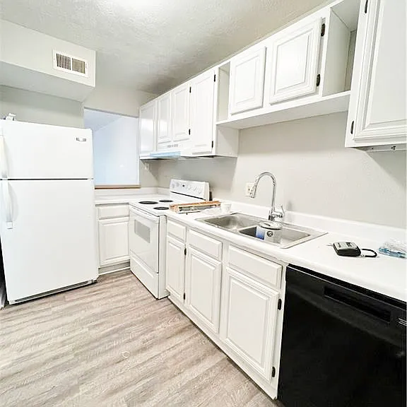 3802 College Main St #6 — Photo 8