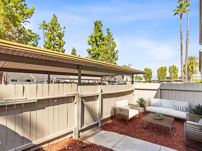 Estancia Apartments — Photo 10
