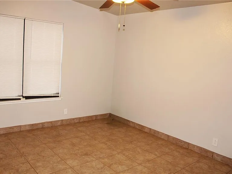 740 Santa Clara Dr — Photo 16