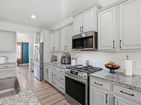 4th image of 271 Dunlin Dr