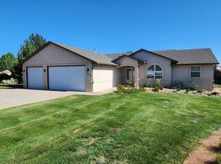 5393 Cragmoor Dr, Pueblo, CO 81005