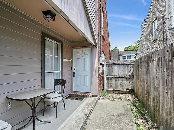 2nd image of 1235 Sharlo Ave