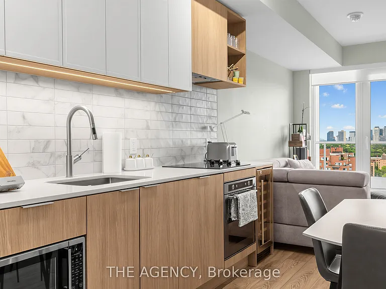 2020 Bathurst St #1817 — Photo 10