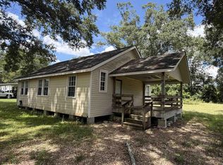 2794 Rush St, Slaughter, LA 70777