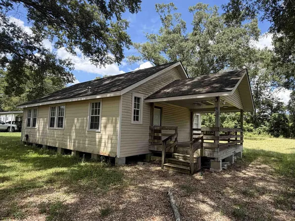 2794 Rush St, Slaughter, LA 70777