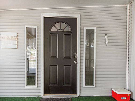 5th image of 1219 Thomas Dr #129