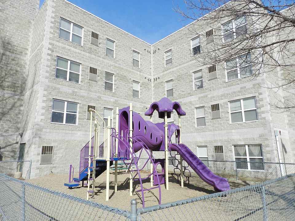 Building Photo 4