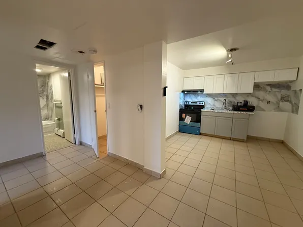 118 Blaine St, Passaic, NJ