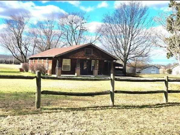 1509 N 5th St, Henryetta, OK 74437