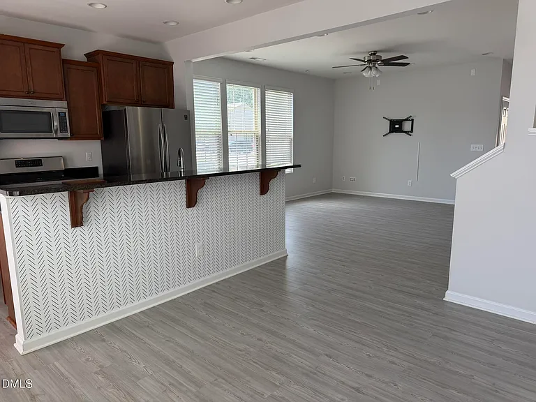 221 Irving Way — Photo 14