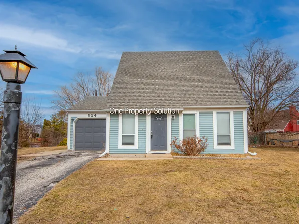 924 W 60th Pl, Merrillville, IN 46410