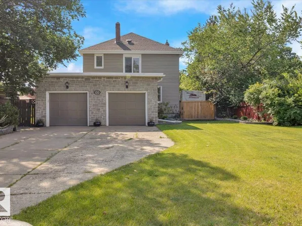 17107 80th Ave NW, Edmonton, AB T5T 0B3