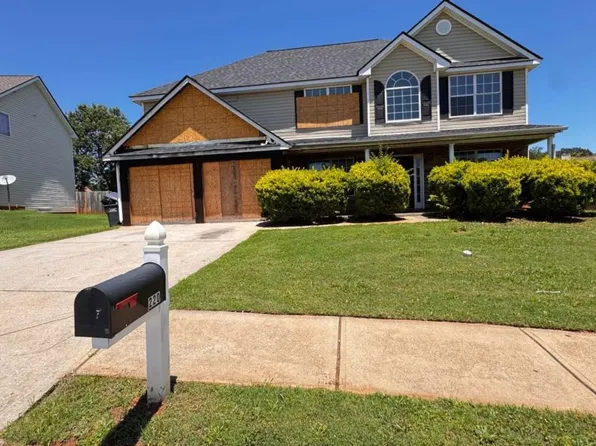 220 Spring Lake Ter, Covington, GA 30016