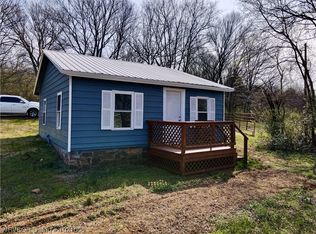 9040 N Highway 59, Cedarville, AR 72932
