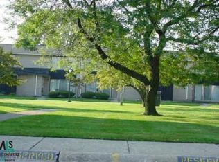 8715 Kennedy Cir, Warren, MI 48093