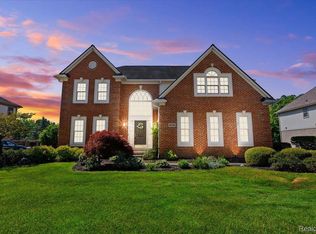 49301 Quail Run Ct, Plymouth, MI 48170