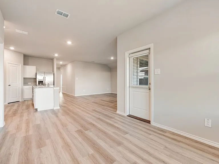 8556 Dunnstown Dr — Photo 10