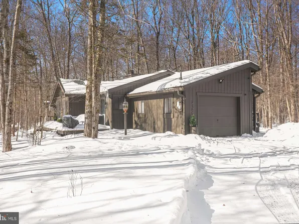 2105 Blue Ox Rd, Pocono Pines, PA 18350