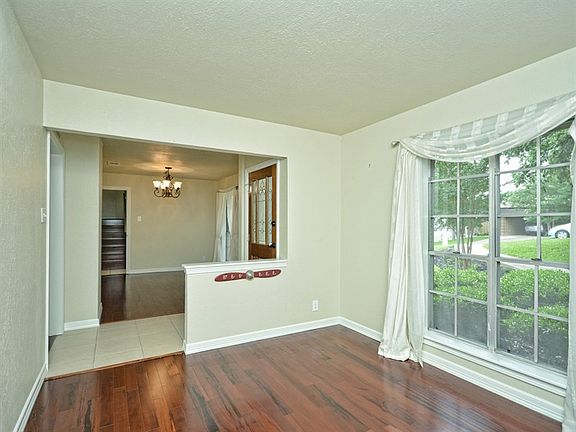 2nd image of 8718 Tallwood Dr