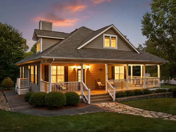 1311 Cinderella Rd, Lookout Mountain, GA 30750