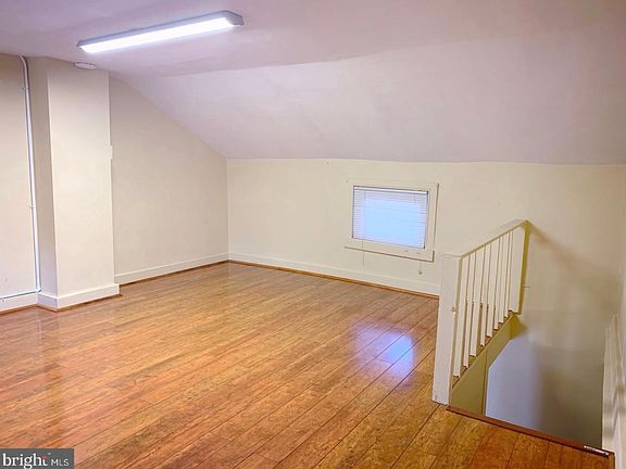 4th image of 1207 Light St