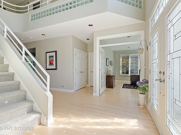 2nd image of 447 Thorngate Ln