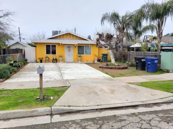 961 10th St, Orange Cove, CA 93646