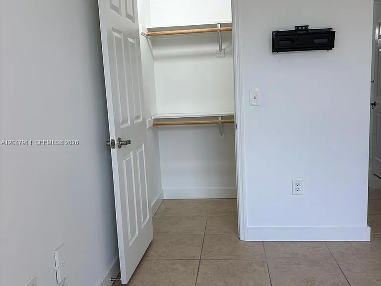 2080 Greenview Shores Blvd #410 — Photo 12