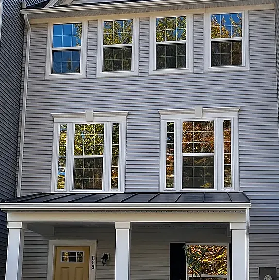 828 New Castle Landing Dr — Photo 1