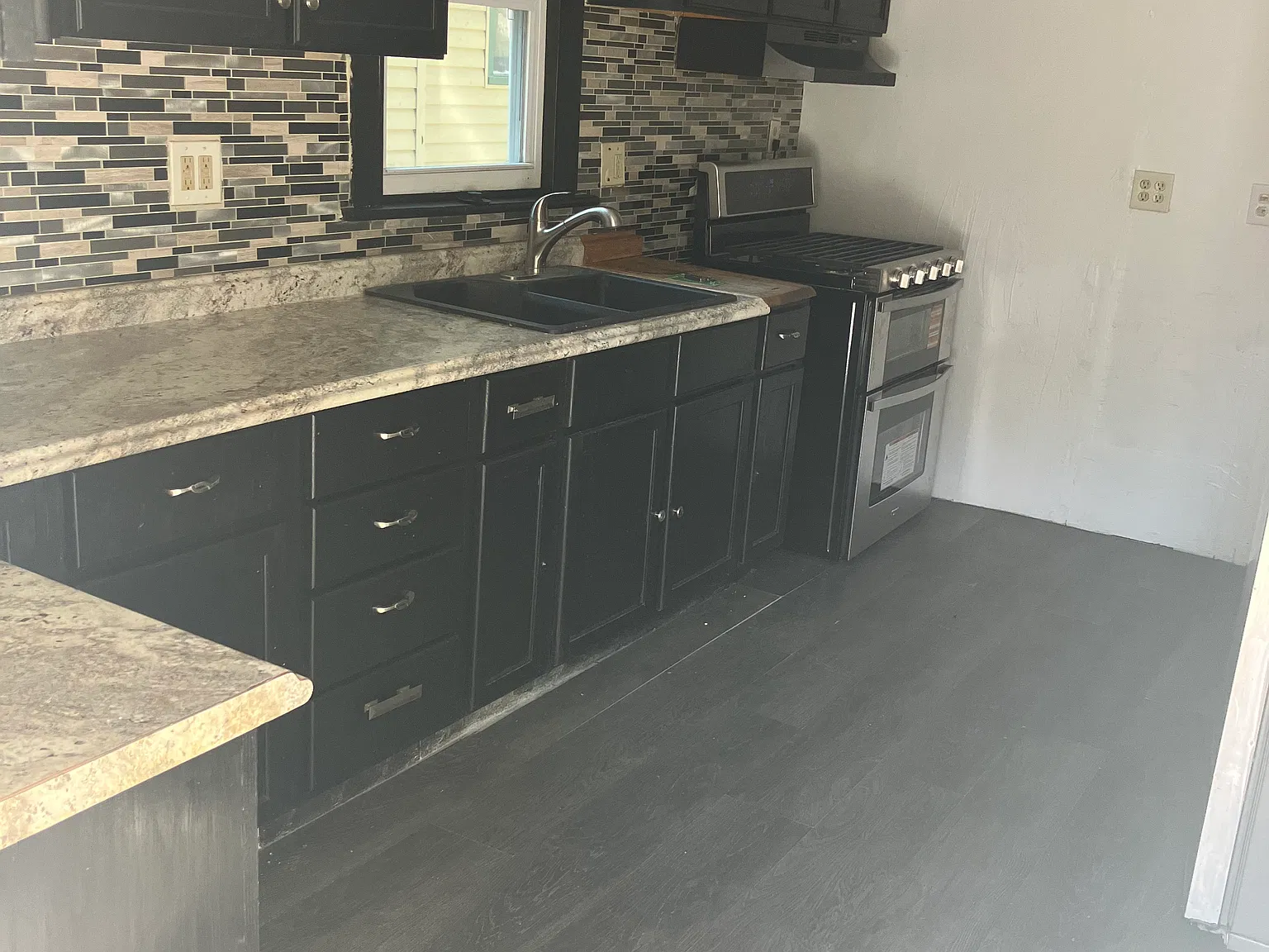 1 bed, $650 — Photo 2