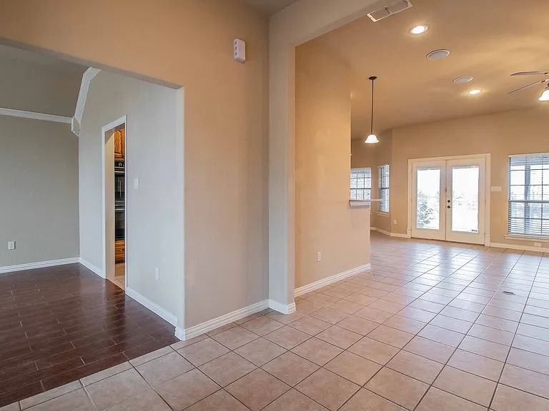 5957 Stacy Ln — Photo 10