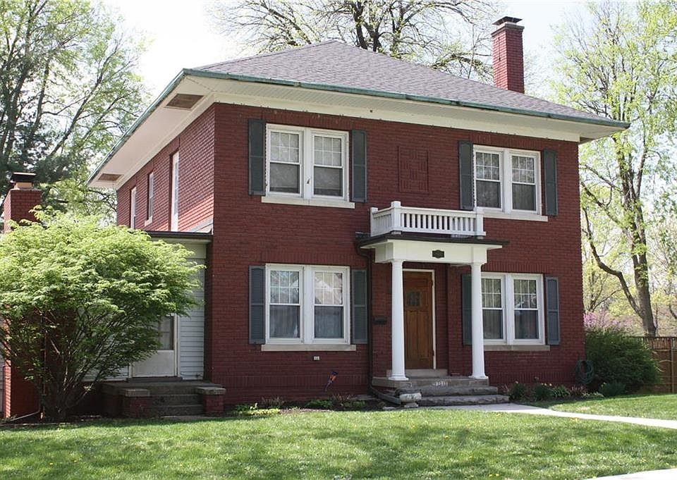 1st image of 900 Ashland Ct