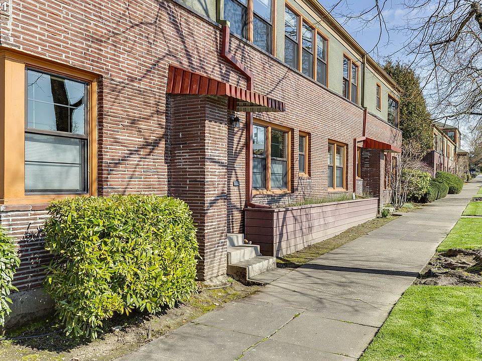 2025 SE Caruthers St APT 2, Portland, OR 97214 Zillow