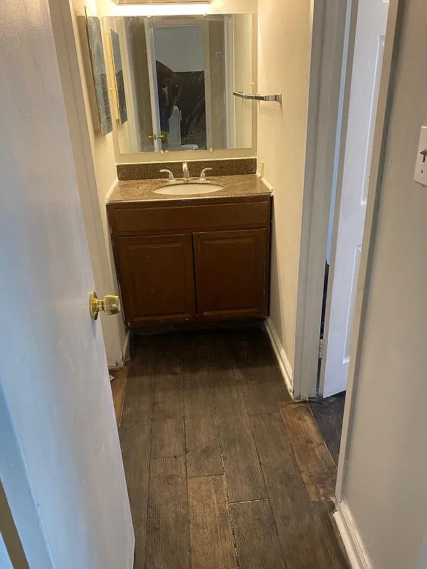 1 bed, 1.0 bath, 569 sqft, $1,500 — Photo 2
