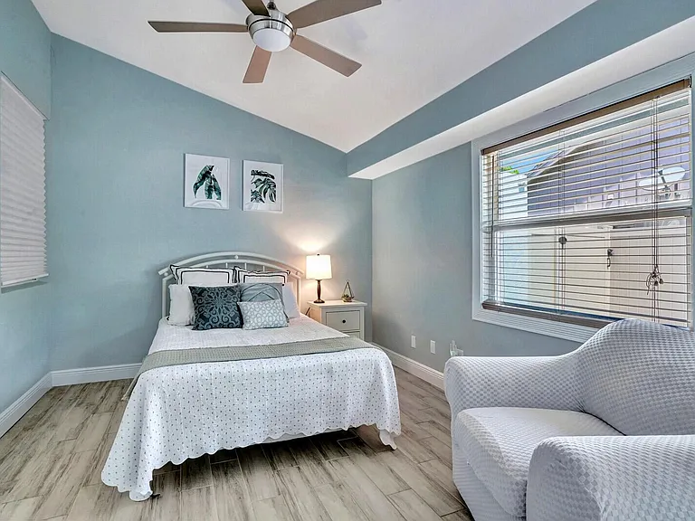 1212 Mulberry Pl — Photo 10