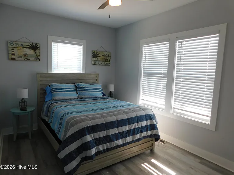 142 S Ferry Dock Rd #C — Photo 9