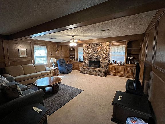 3rd image of 2934 Cameo Ln