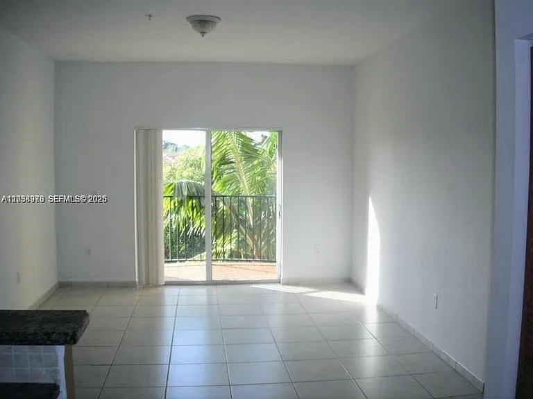7200 NW 114th Ave #307 — Photo 4