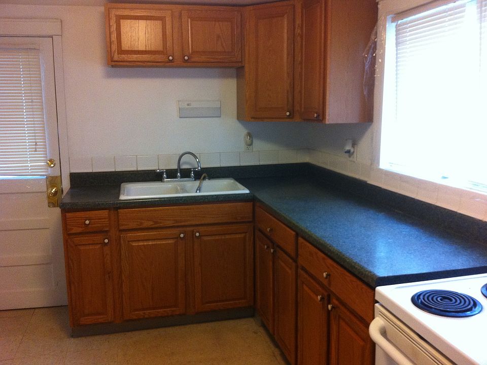 2nd image of 2521 Fairview Ave