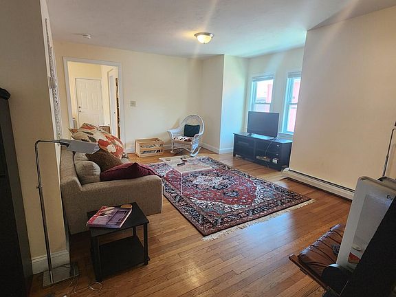 3rd image of 331 Washington St #2