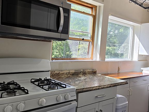 5th image of 523 E State St #4