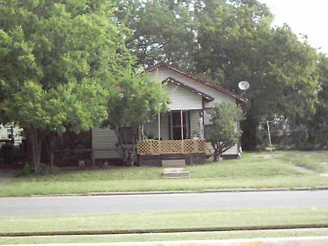 2nd image of 413 NW 2nd
