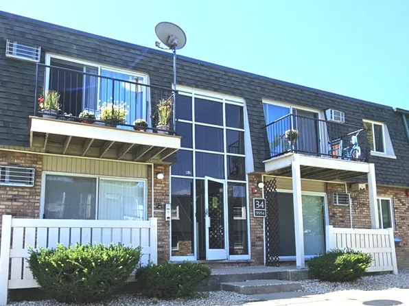 9954 S 84th Ter #111, Palos Hills, IL 60465