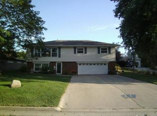 114 York St, Wilton, IA 52778