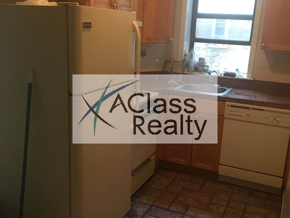 1st image of 4024 36th Ave #2F