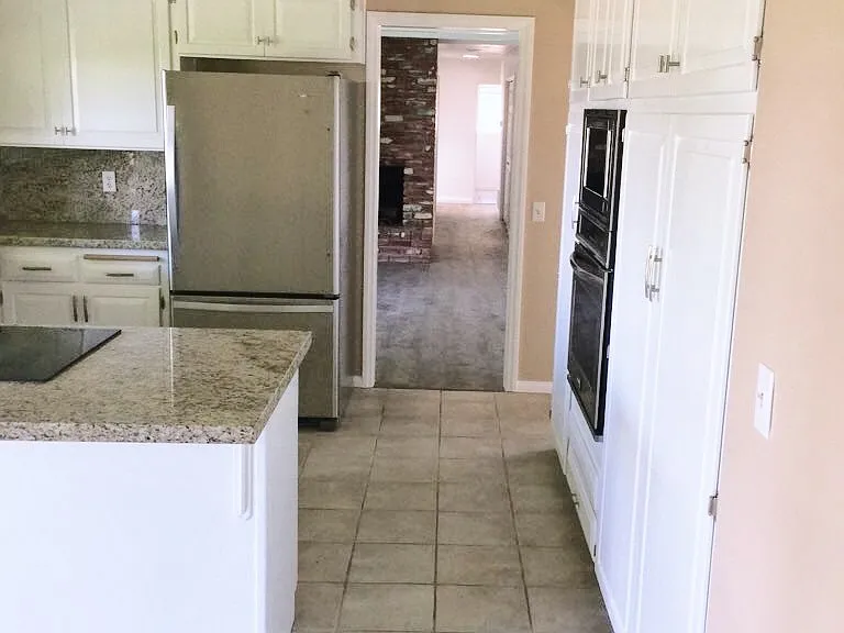 11768 Shadowglen Rd — Photo 10