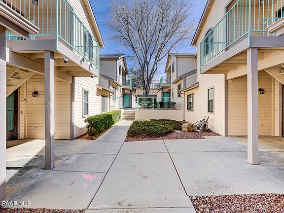 2nd image of 319 S Alarcon St #2A