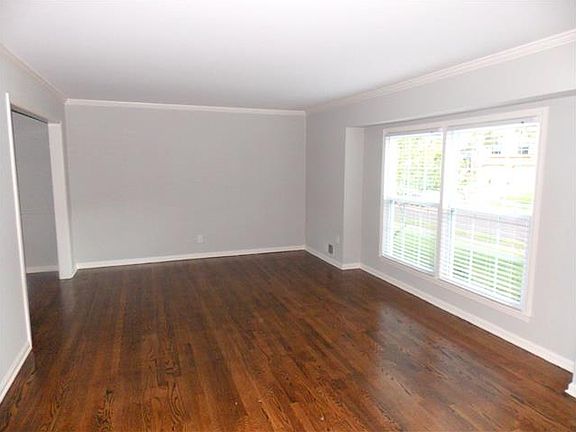 2nd image of 6624 W 101st Ter