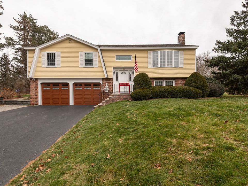 1st image of 140 Bradford St